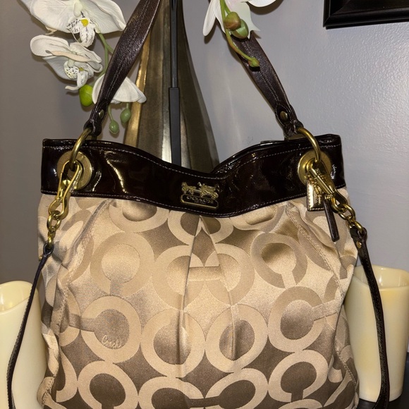 Coach Tan and Brown with Gold Hardware, Two Way, Shoulder Bag - Picture 6 of 10